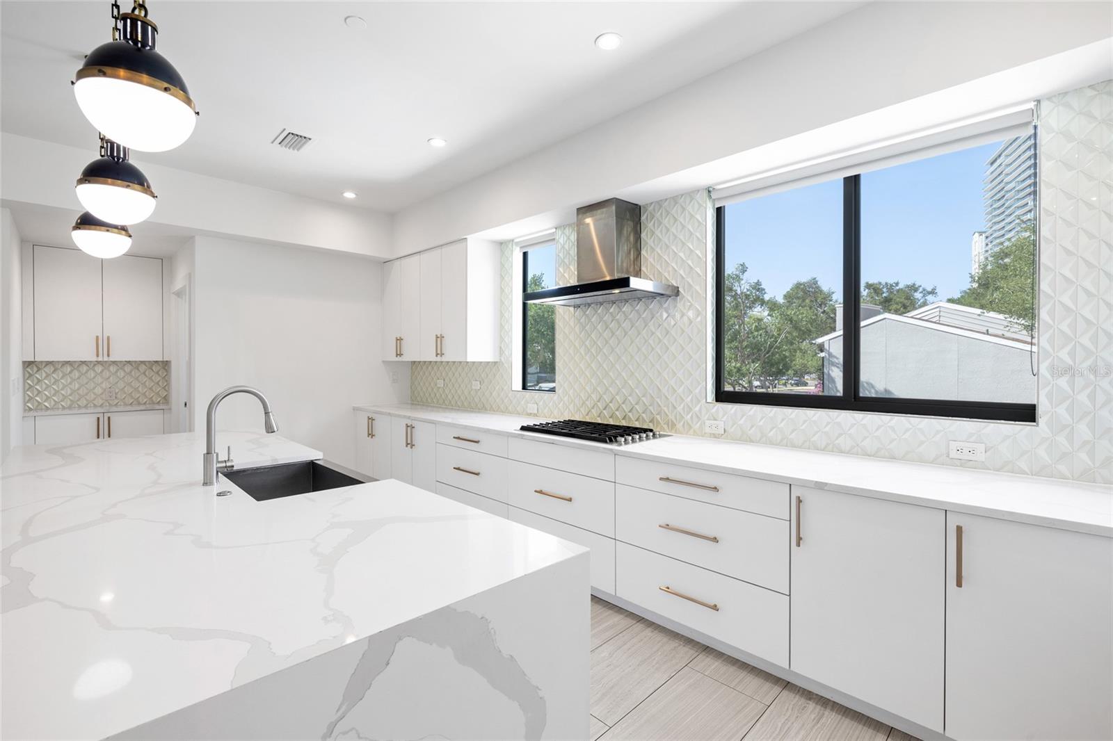 BAYSHORE SEVEN TWNHMS - Residential