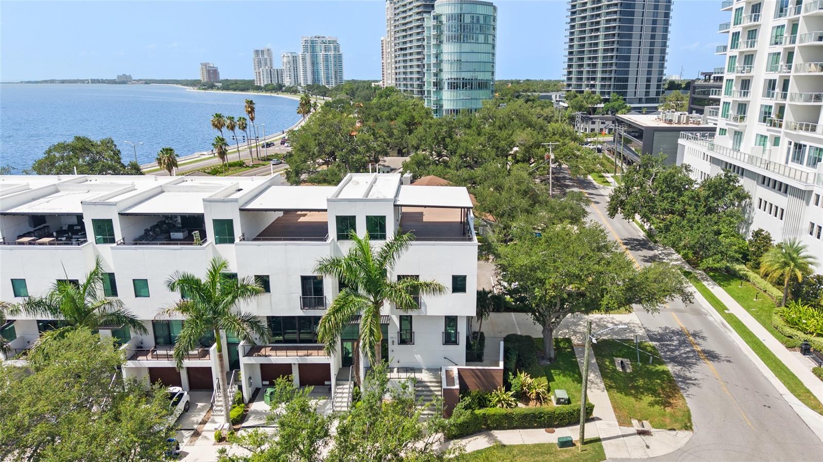BAYSHORE SEVEN TWNHMS - Residential