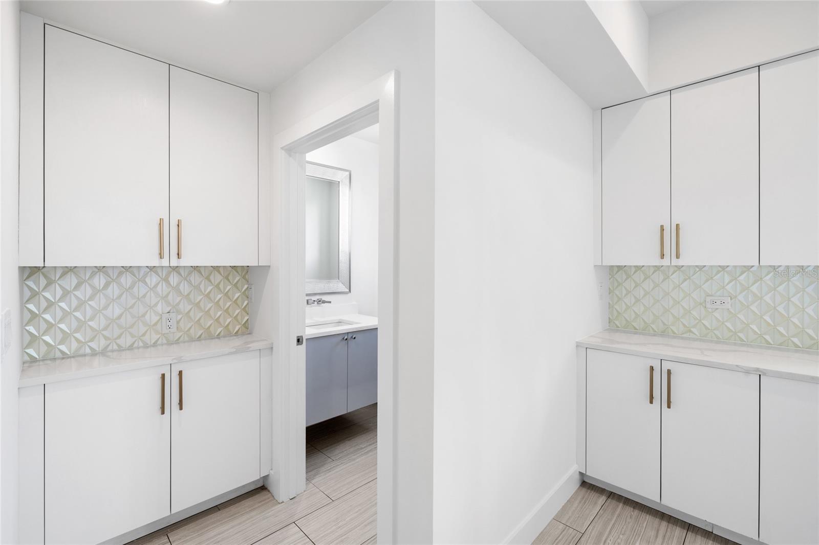BAYSHORE SEVEN TWNHMS - Residential
