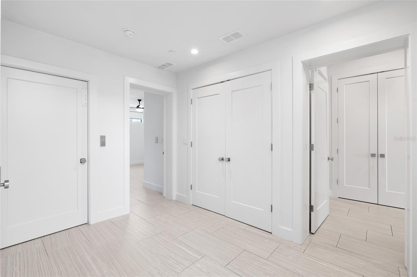 BAYSHORE SEVEN TWNHMS - Residential