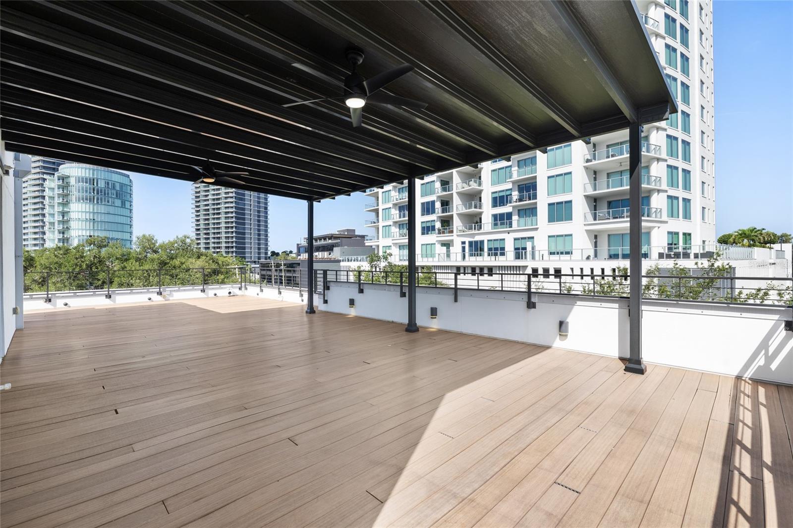 BAYSHORE SEVEN TWNHMS - Residential
