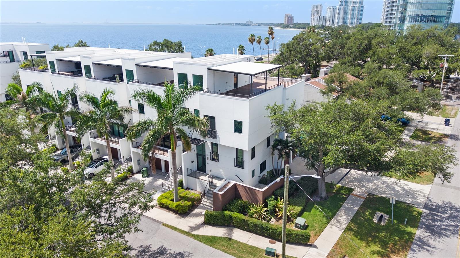 BAYSHORE SEVEN TWNHMS - Residential