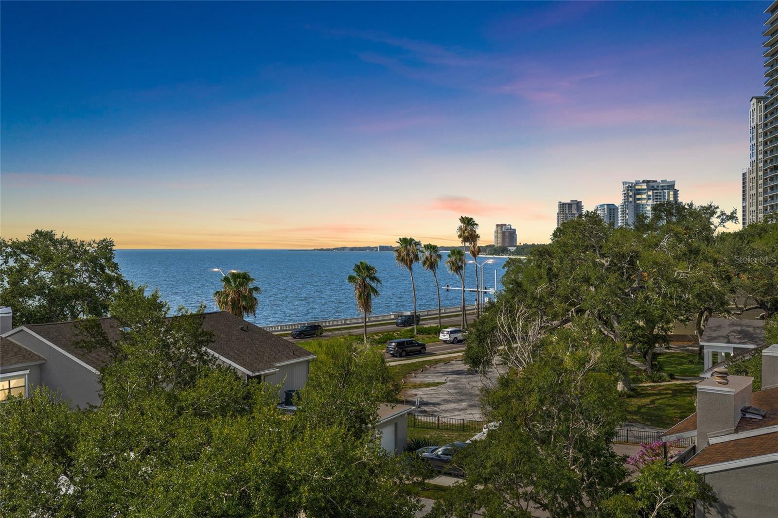 BAYSHORE SEVEN TWNHMS - Residential