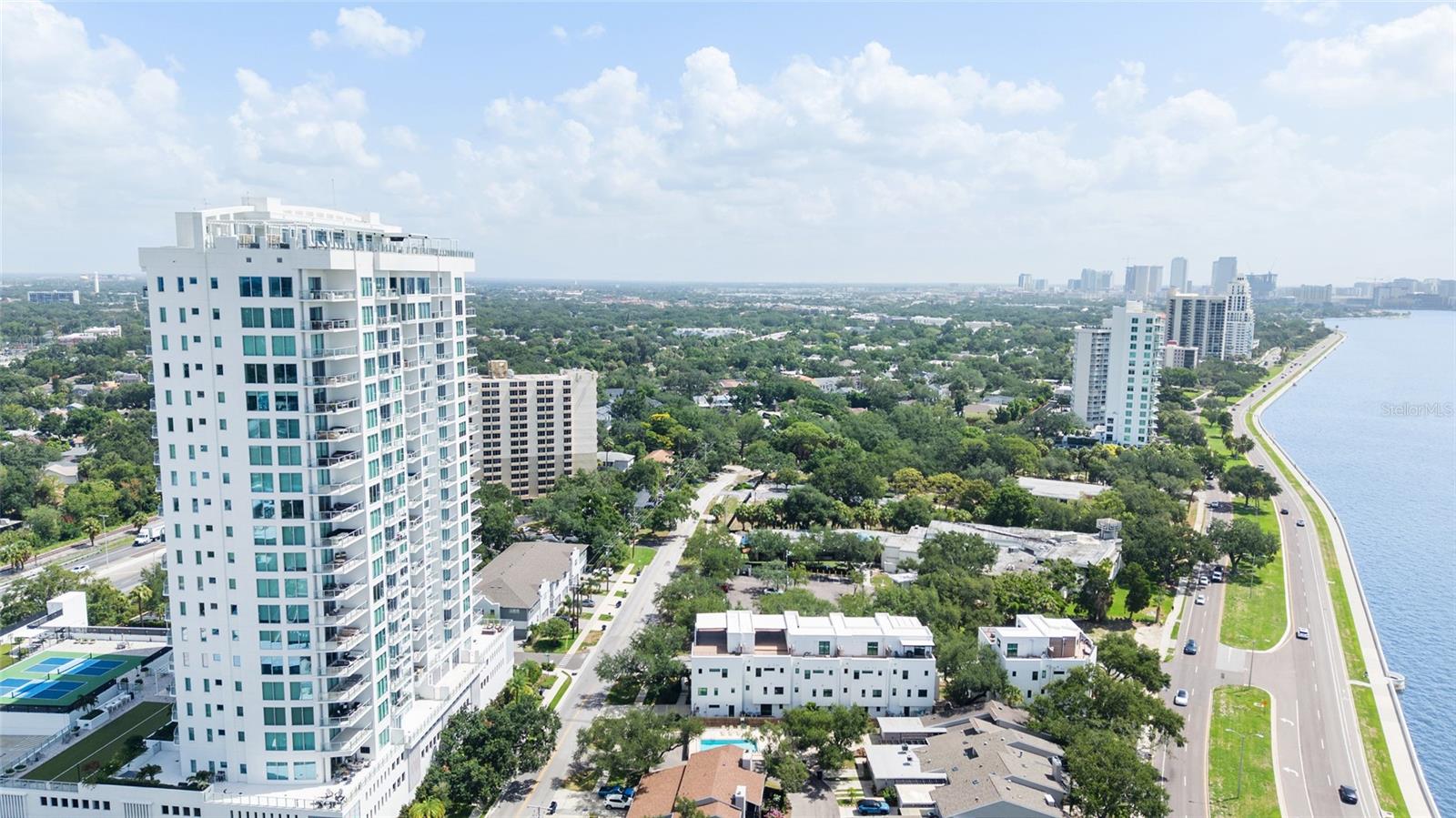 BAYSHORE SEVEN TWNHMS - Residential