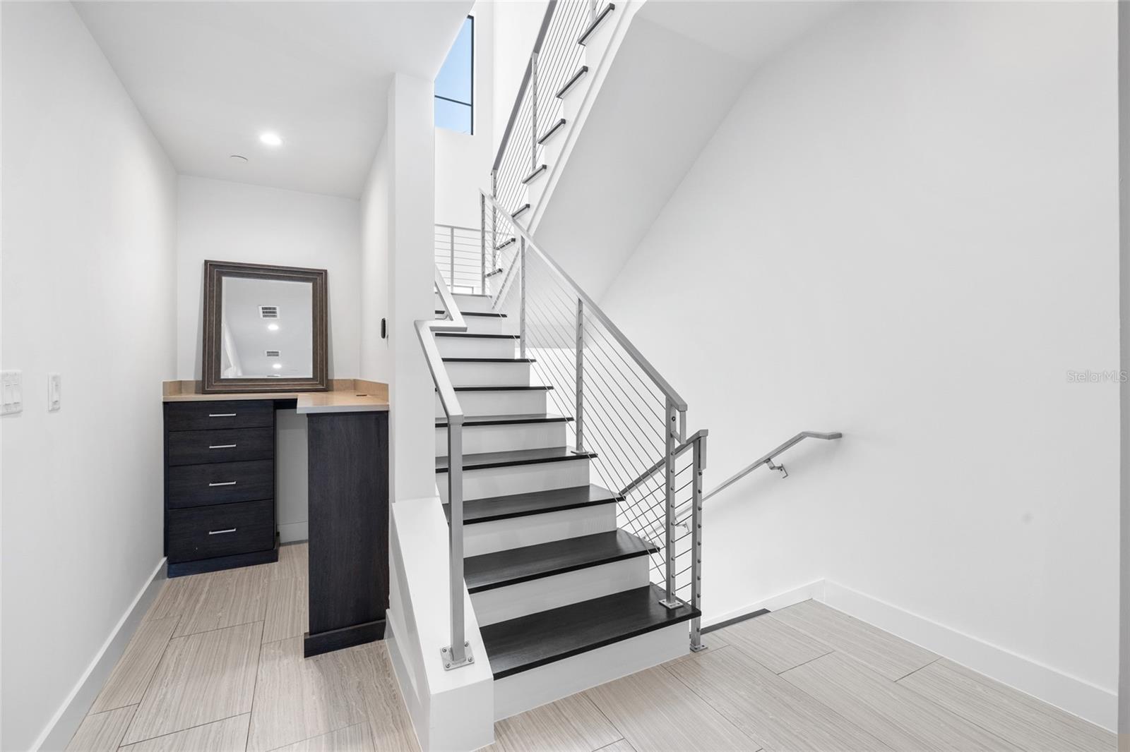 BAYSHORE SEVEN TWNHMS - Residential