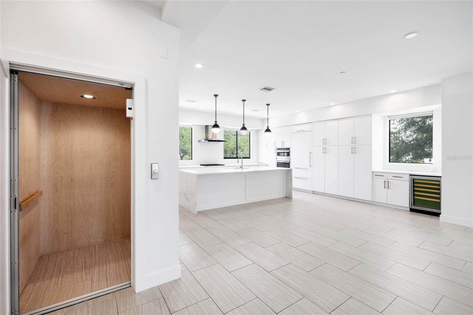 BAYSHORE SEVEN TWNHMS - Residential