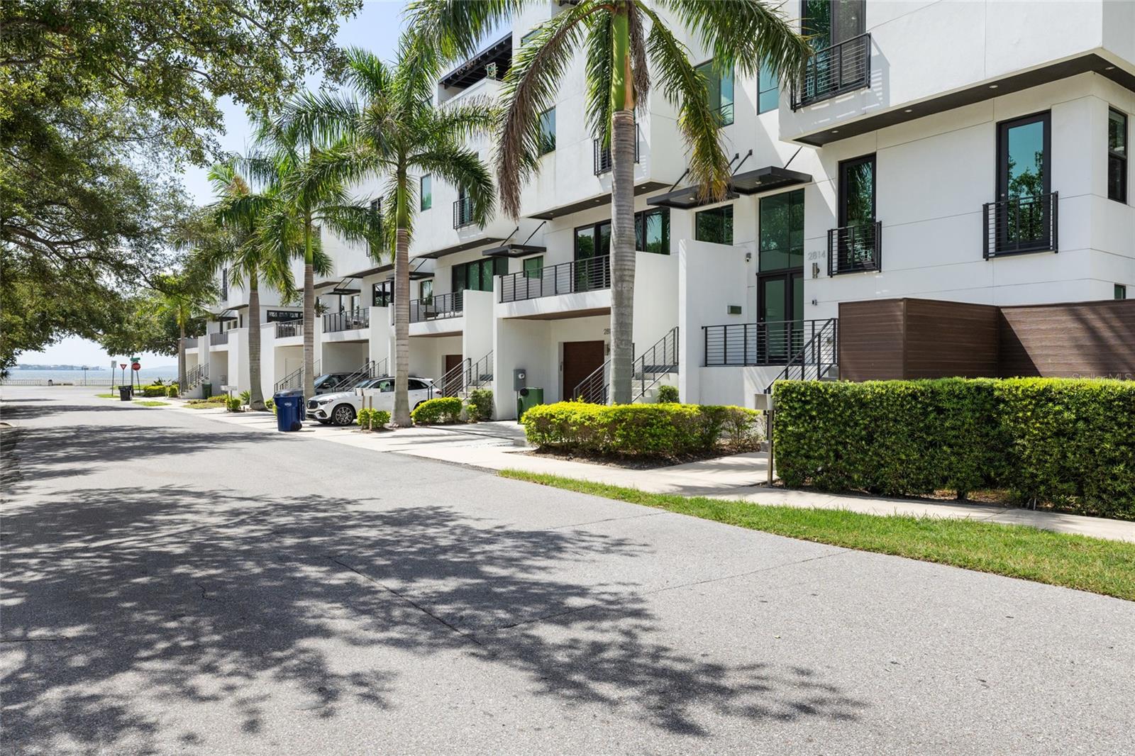 BAYSHORE SEVEN TWNHMS - Residential