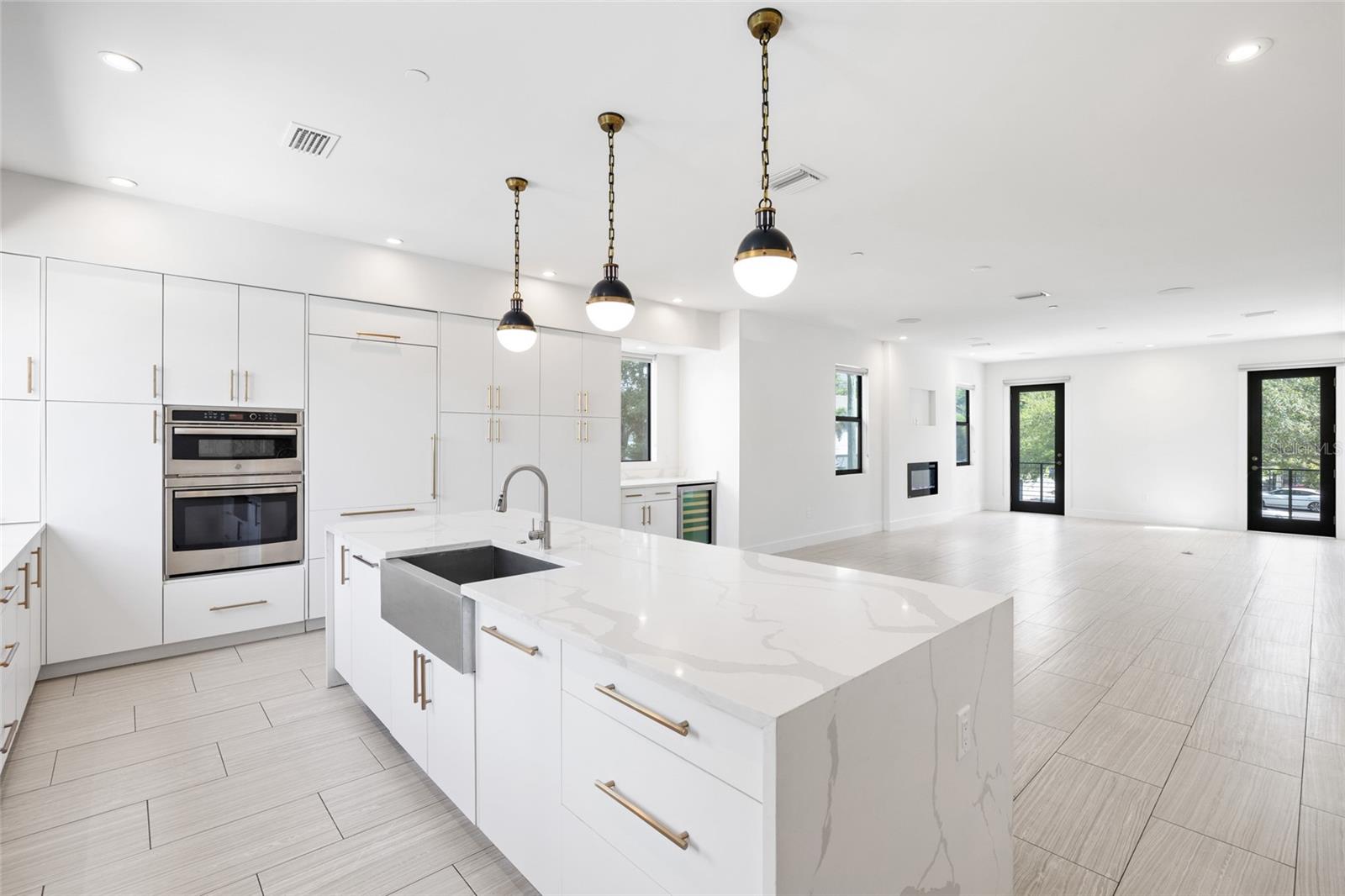 BAYSHORE SEVEN TWNHMS - Residential