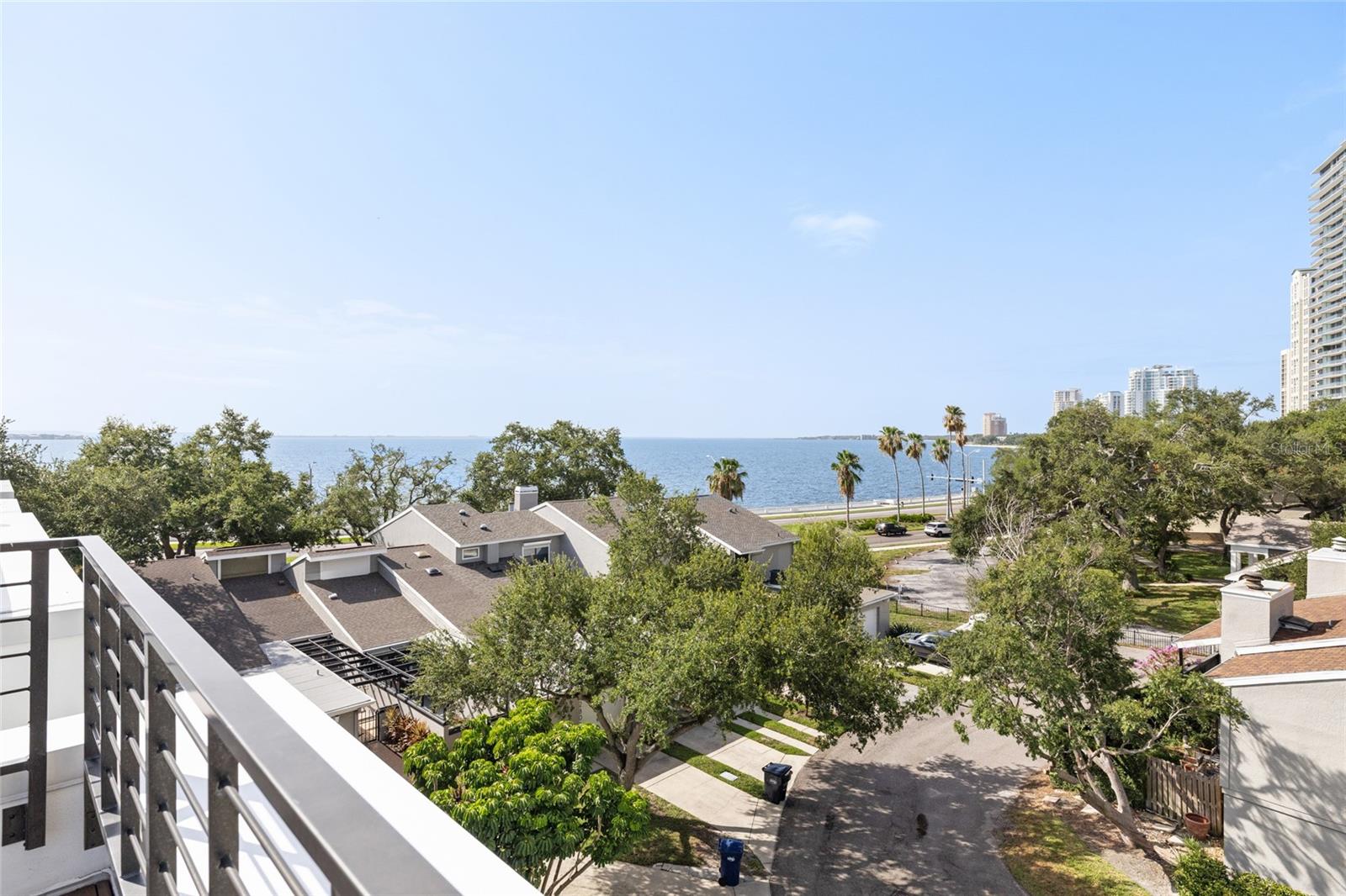 BAYSHORE SEVEN TWNHMS - Residential