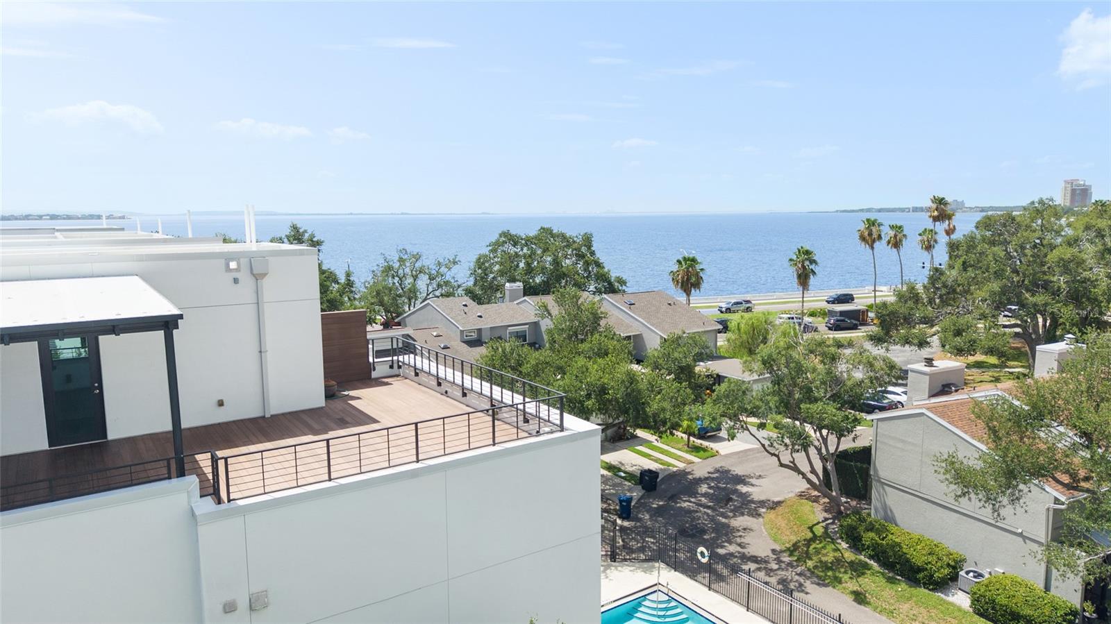 BAYSHORE SEVEN TWNHMS - Residential