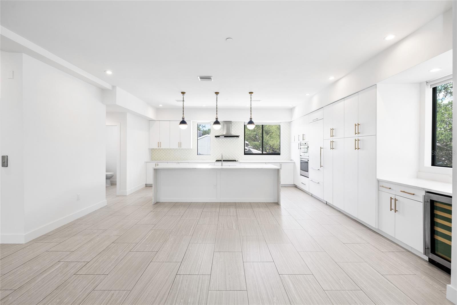 BAYSHORE SEVEN TWNHMS - Residential