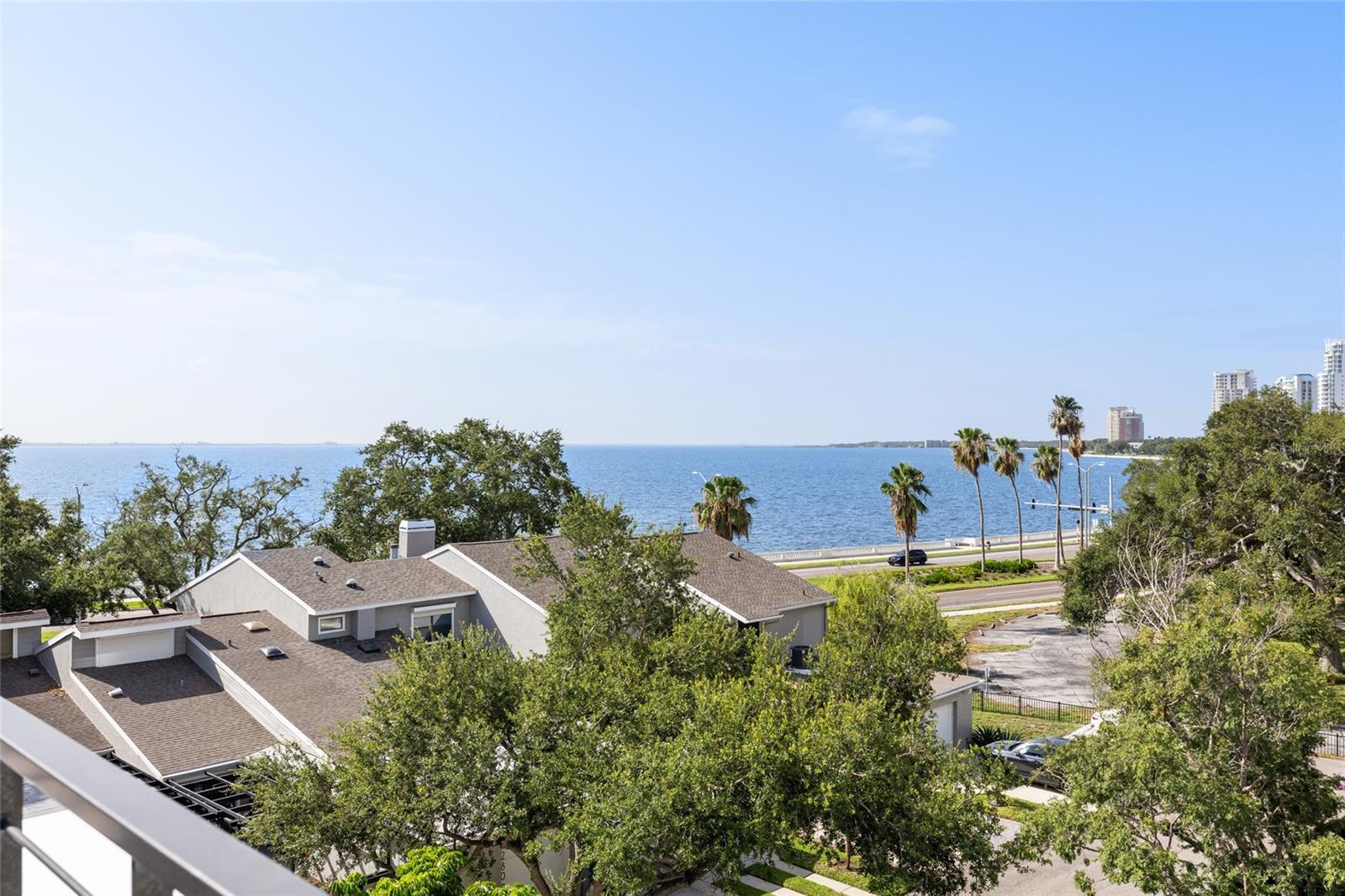 BAYSHORE SEVEN TWNHMS - Residential