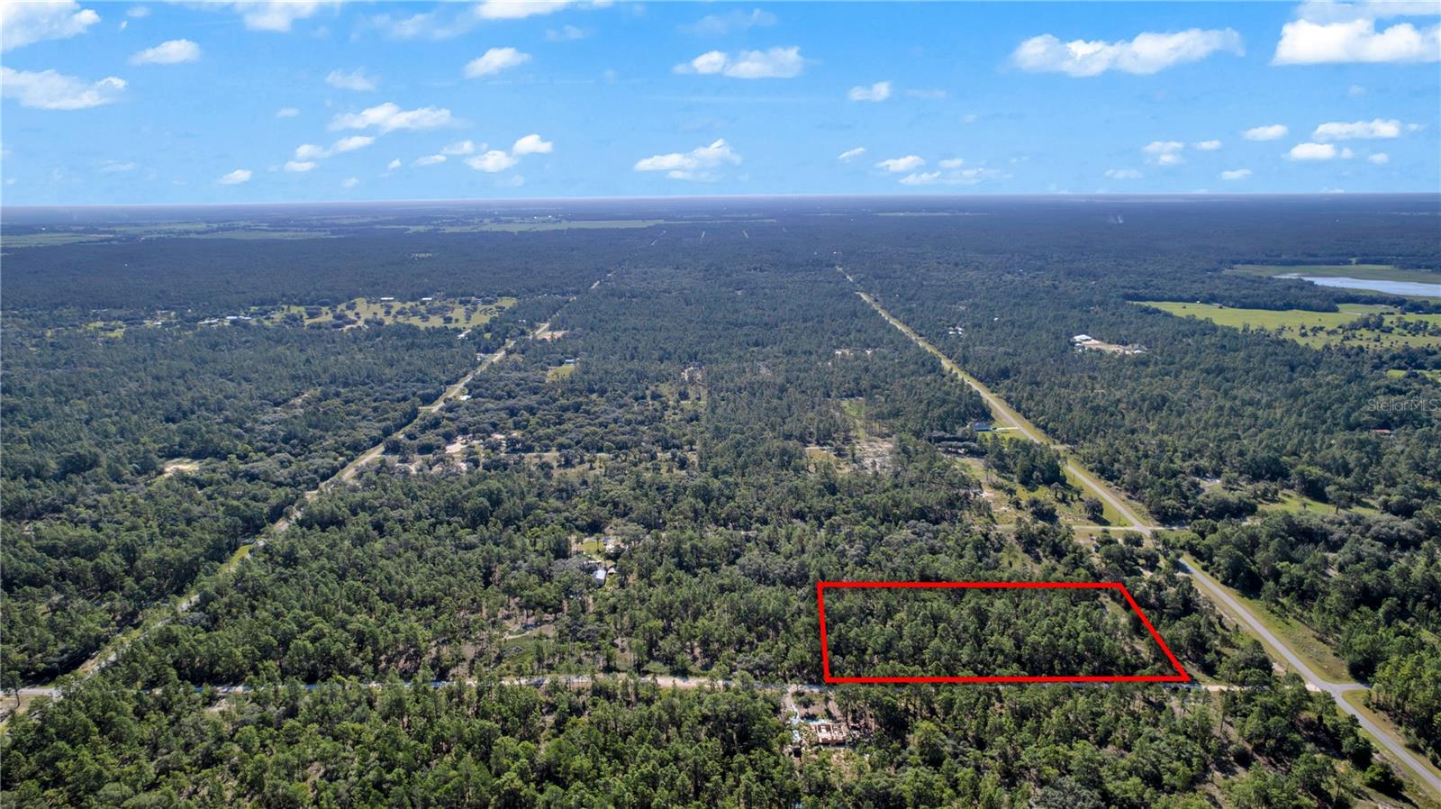RAINBOW LAKES ESTATE - Land
