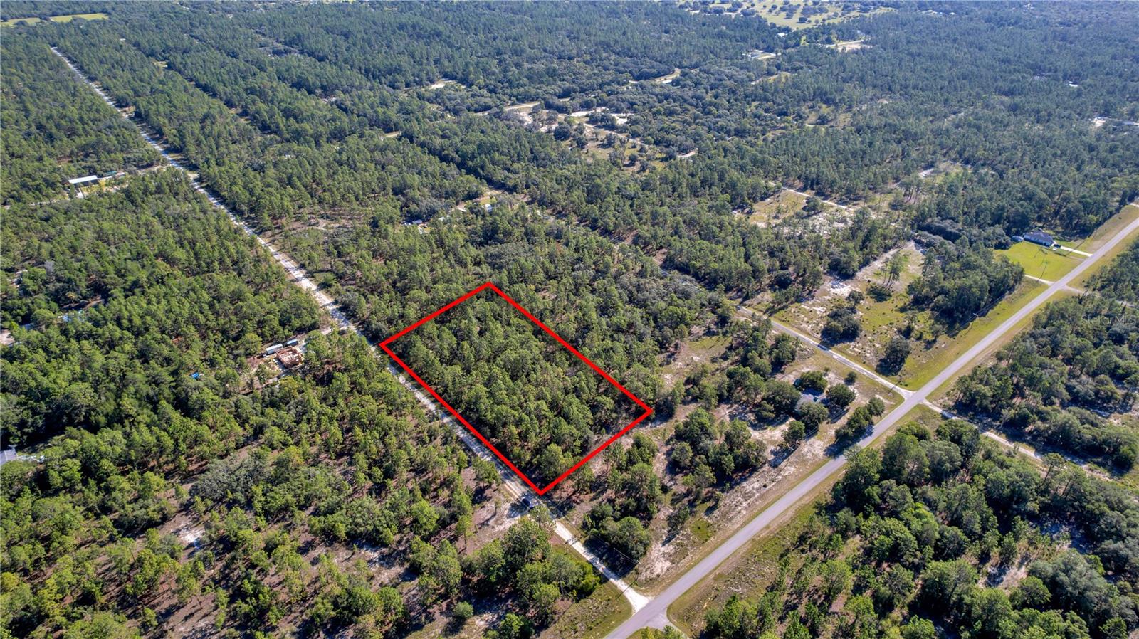 RAINBOW LAKES ESTATE - Land