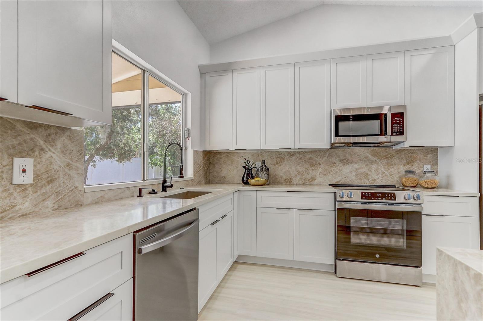 FOREST OAKS UT 1 - Residential