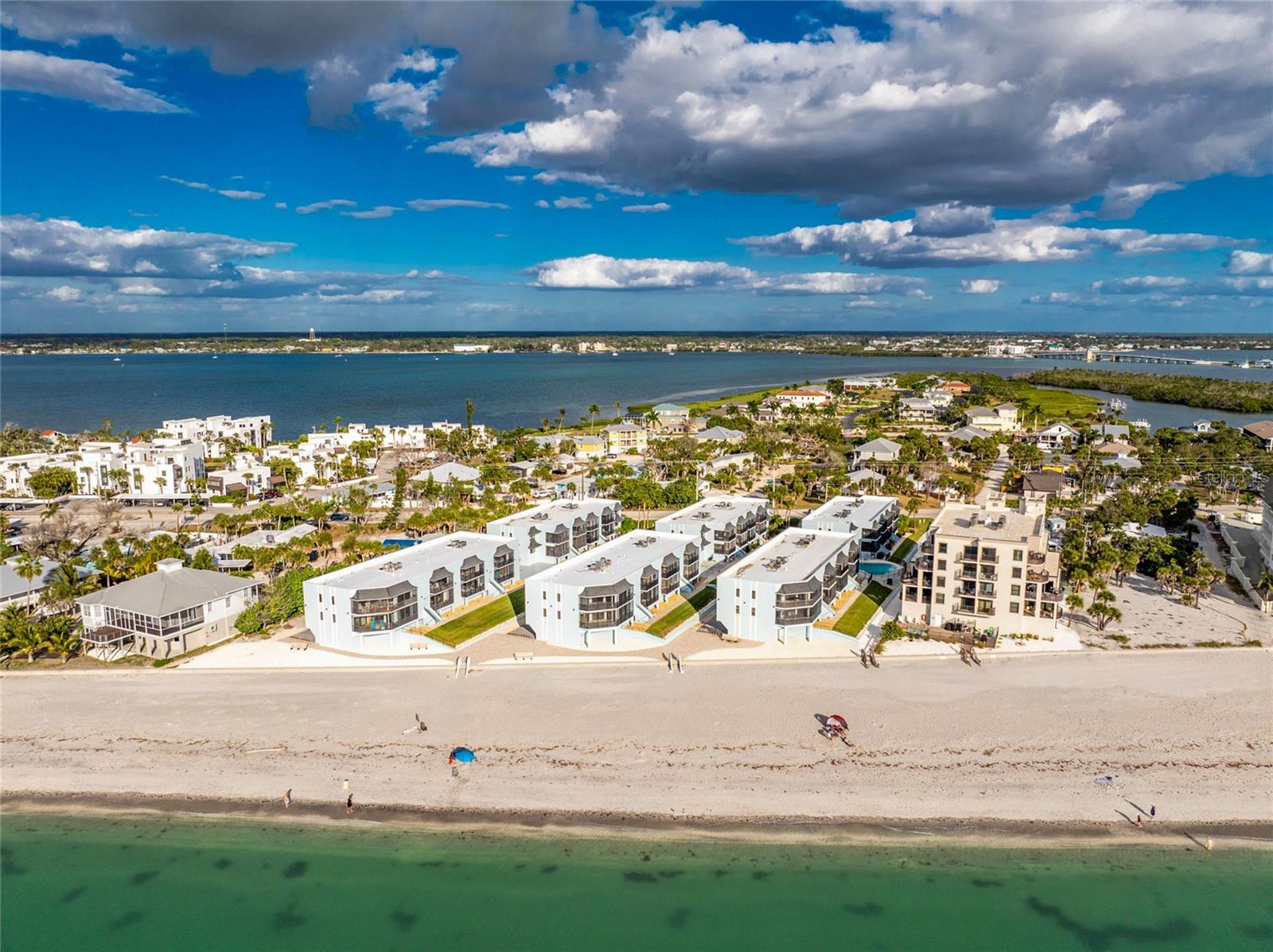 LACOQUINA BEACH BLDG D - Residential