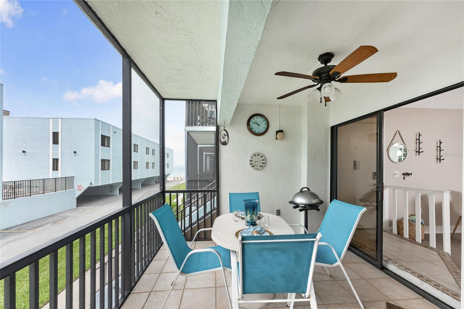 LACOQUINA BEACH BLDG D - Residential