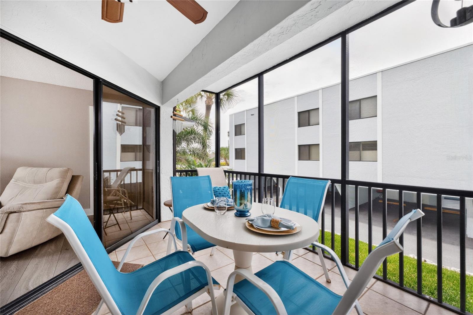LACOQUINA BEACH BLDG D - Residential