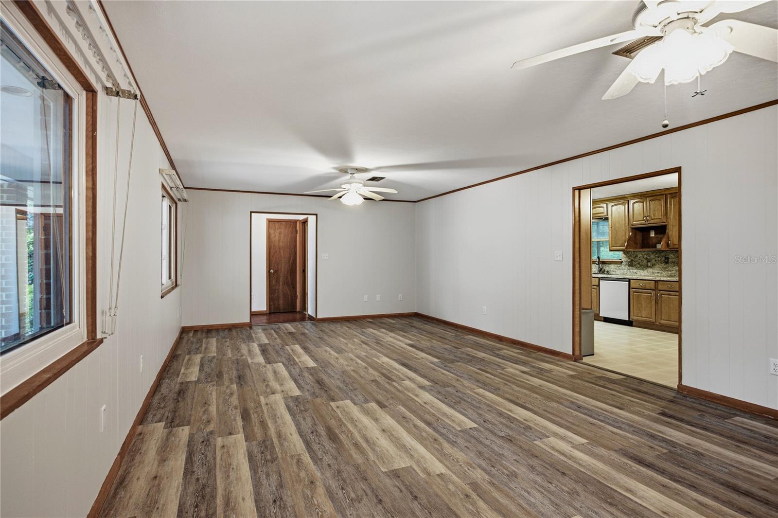WESTCHESTER MANOR - Residential