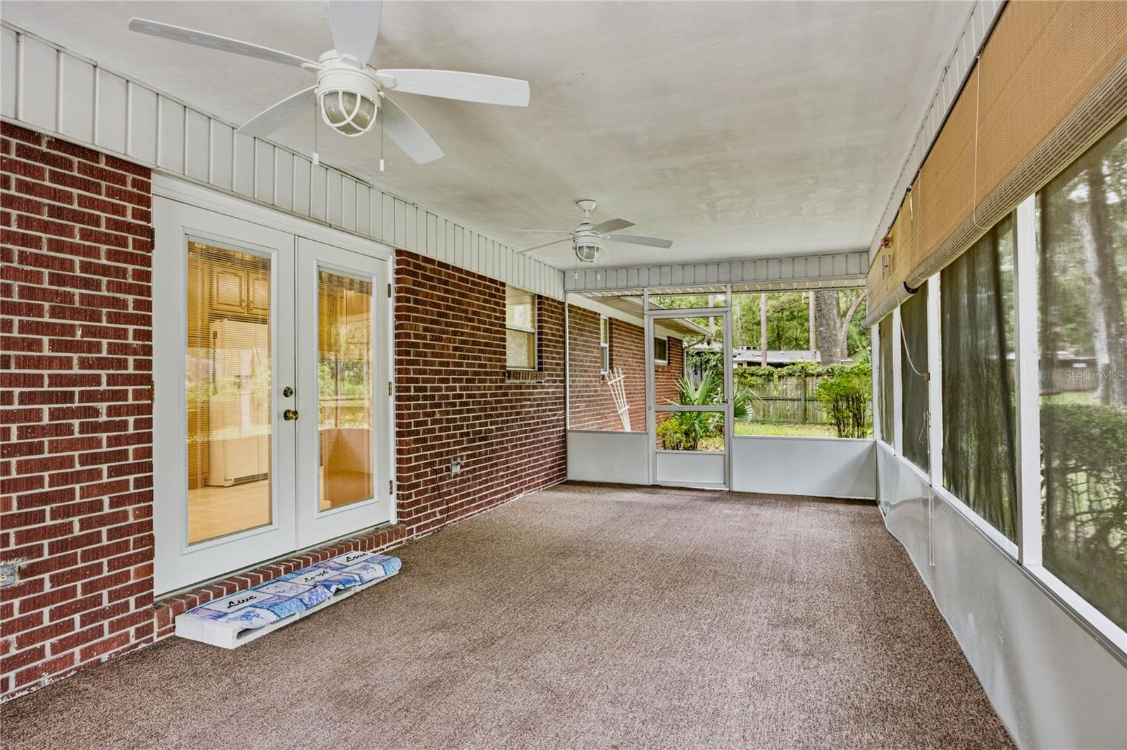 WESTCHESTER MANOR - Residential