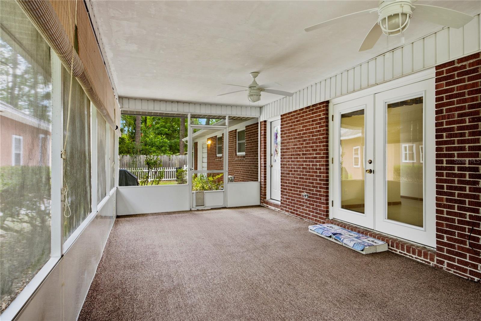 WESTCHESTER MANOR - Residential