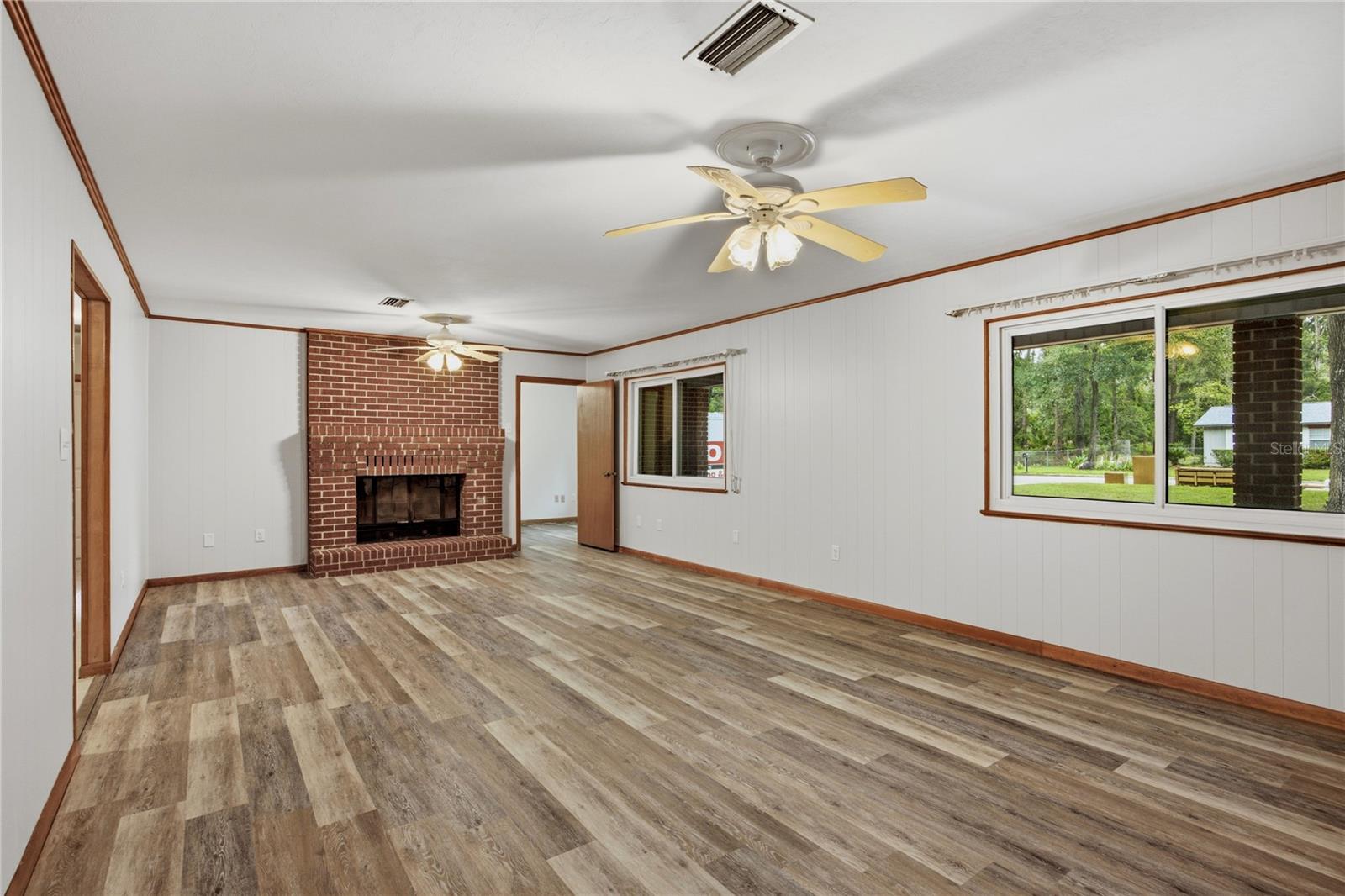 WESTCHESTER MANOR - Residential