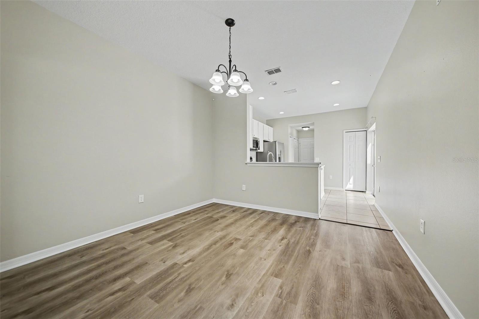 TENNYSON PK/SUMMERPORT - Residential