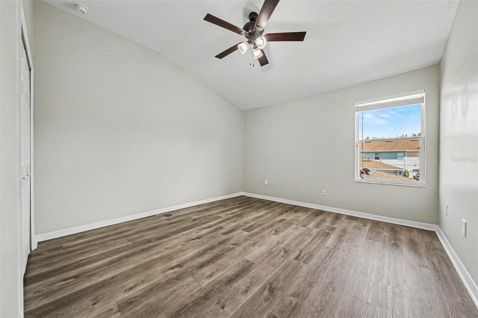 TENNYSON PK/SUMMERPORT - Residential