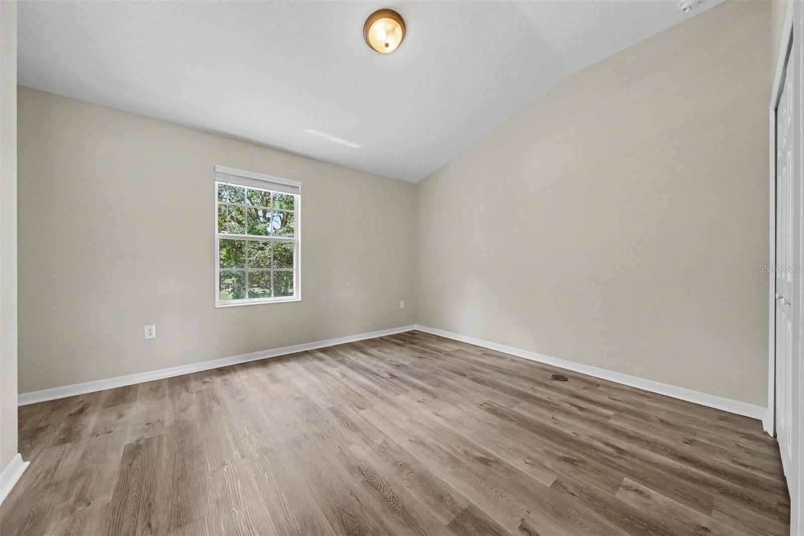 TENNYSON PK/SUMMERPORT - Residential