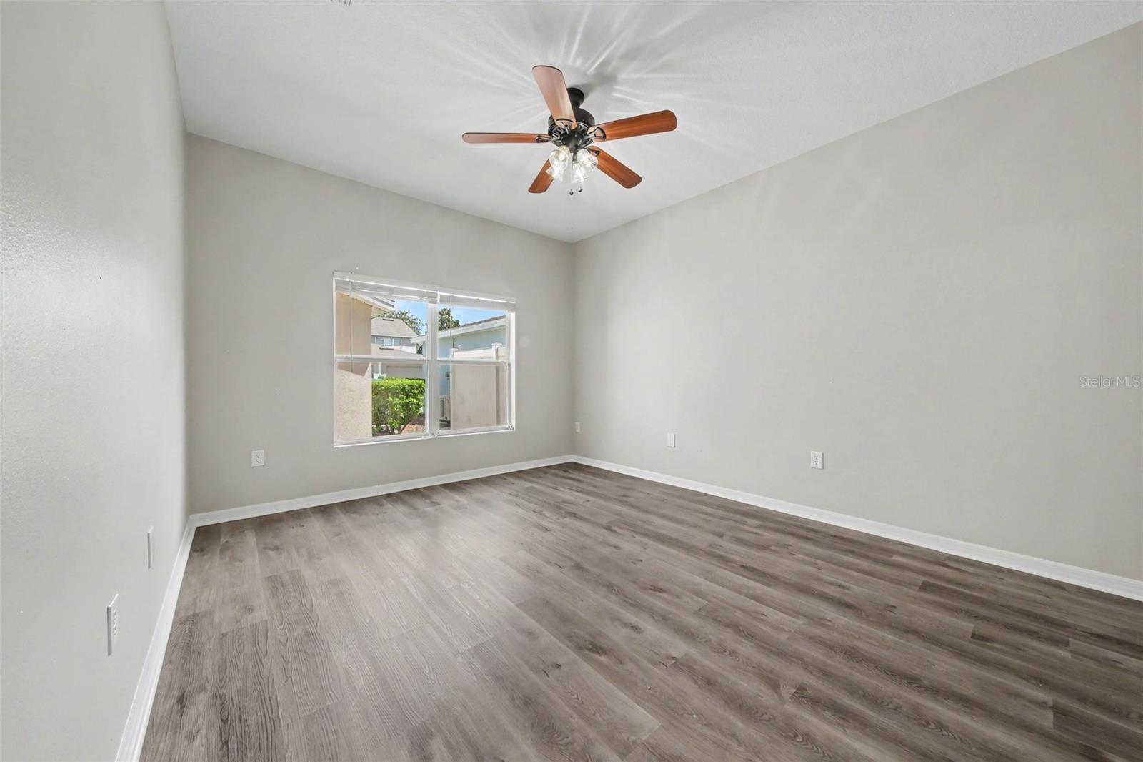TENNYSON PK/SUMMERPORT - Residential