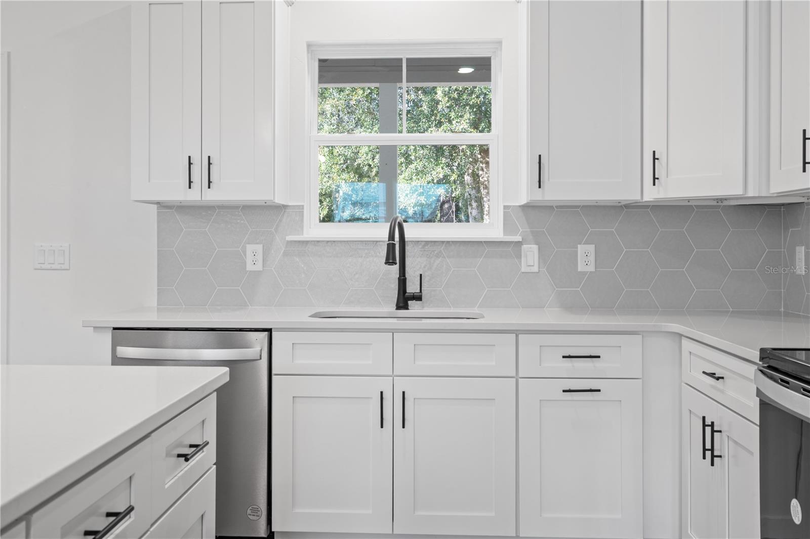 ALOMA ESTATES - Residential