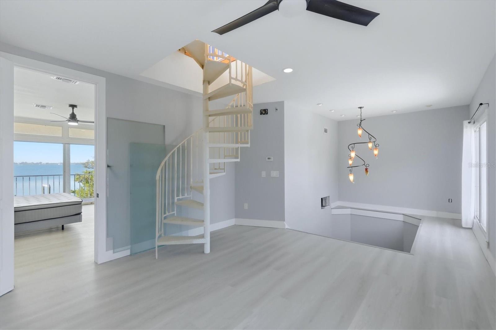 BAY BEACH - Residential