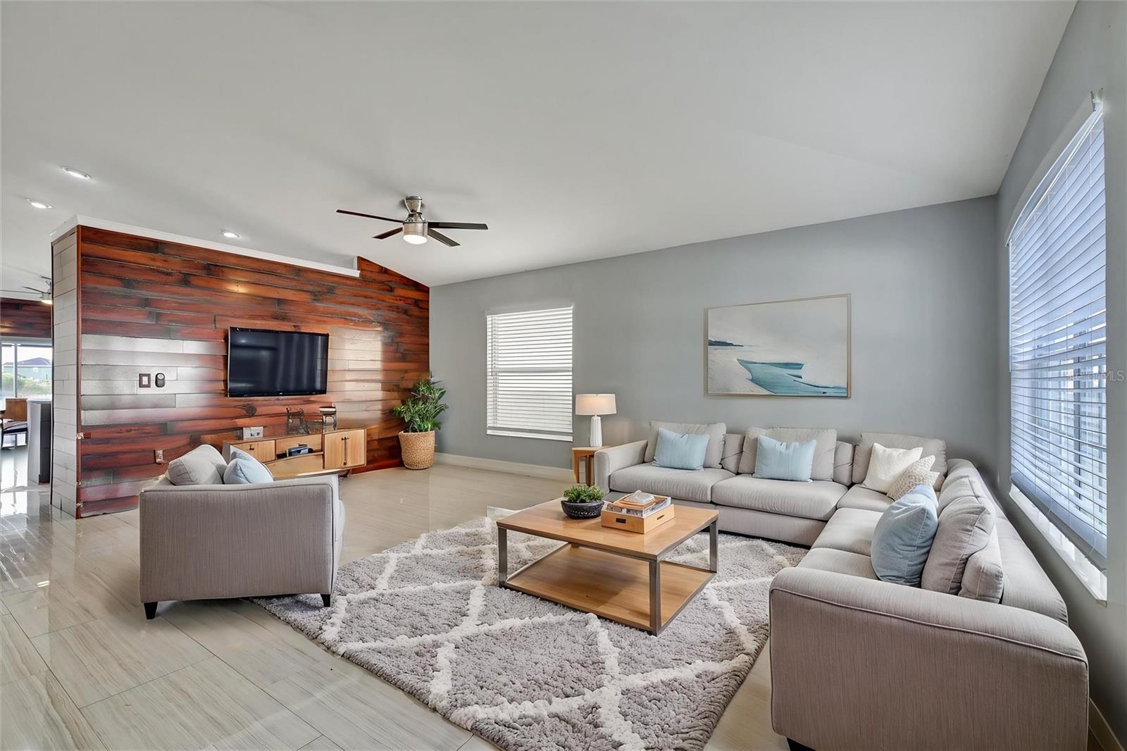 CARRIAGE POINTE PH 1 - Residential