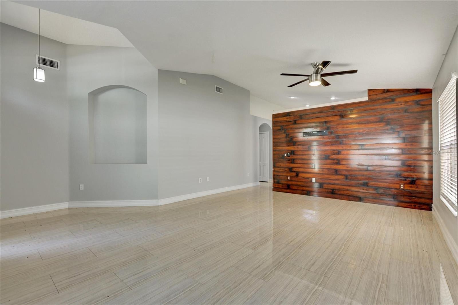 CARRIAGE POINTE PH 1 - Residential