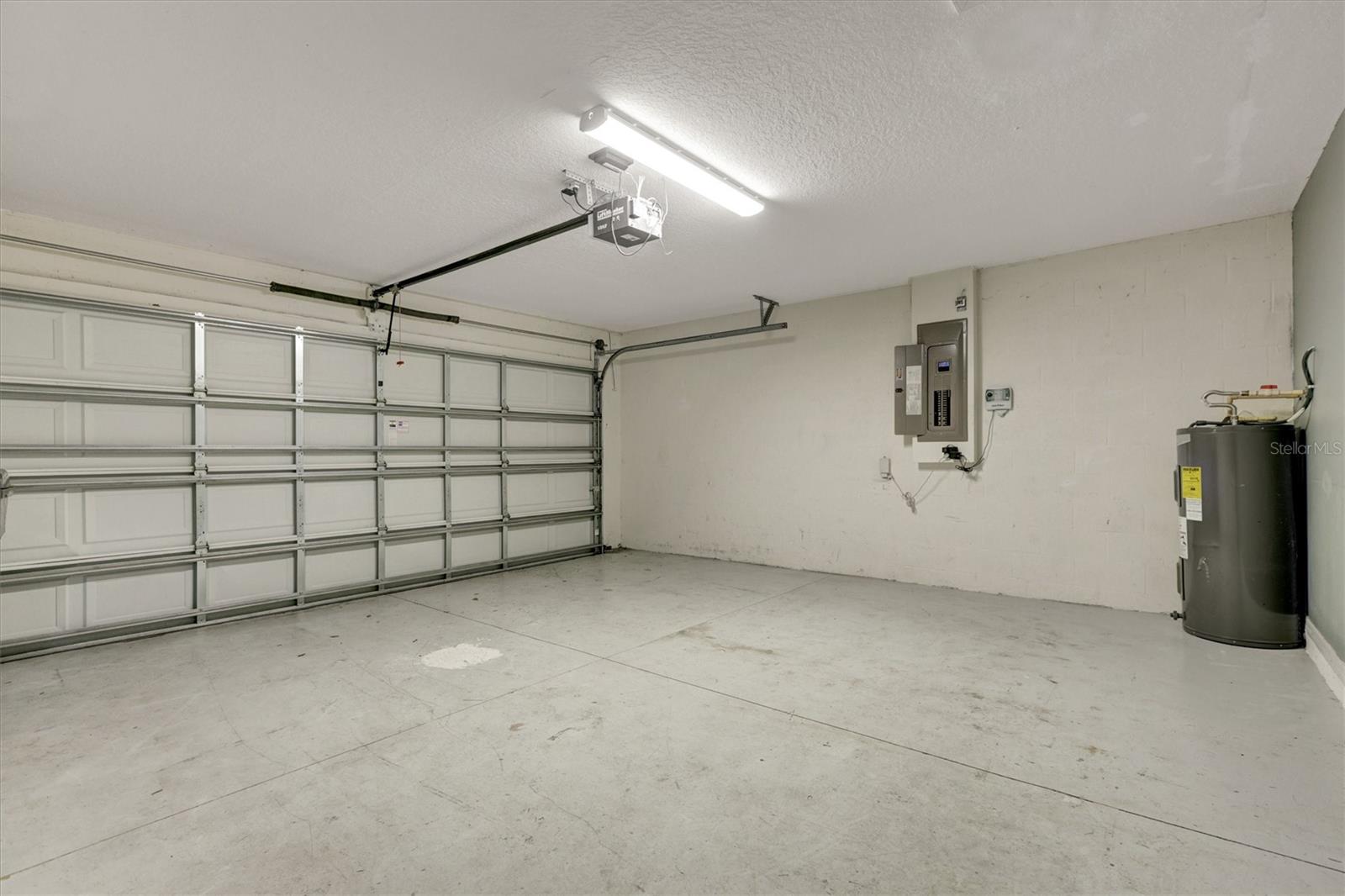 CARRIAGE POINTE PH 1 - Residential