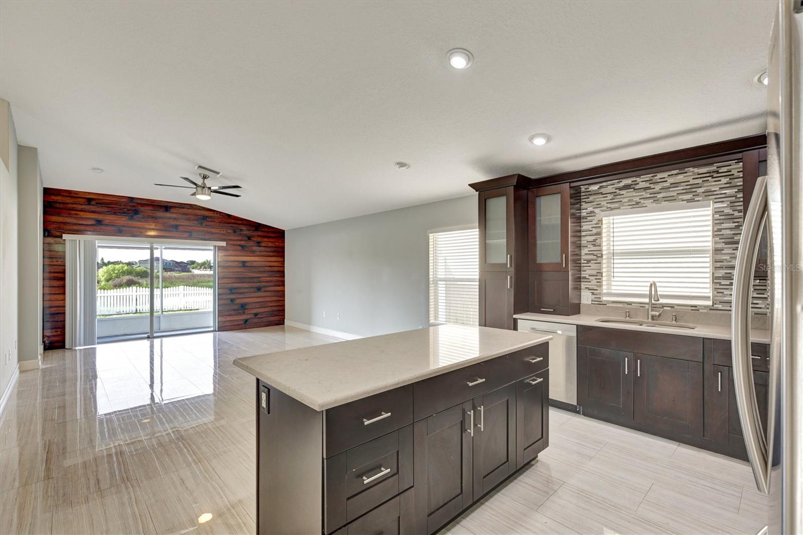 CARRIAGE POINTE PH 1 - Residential