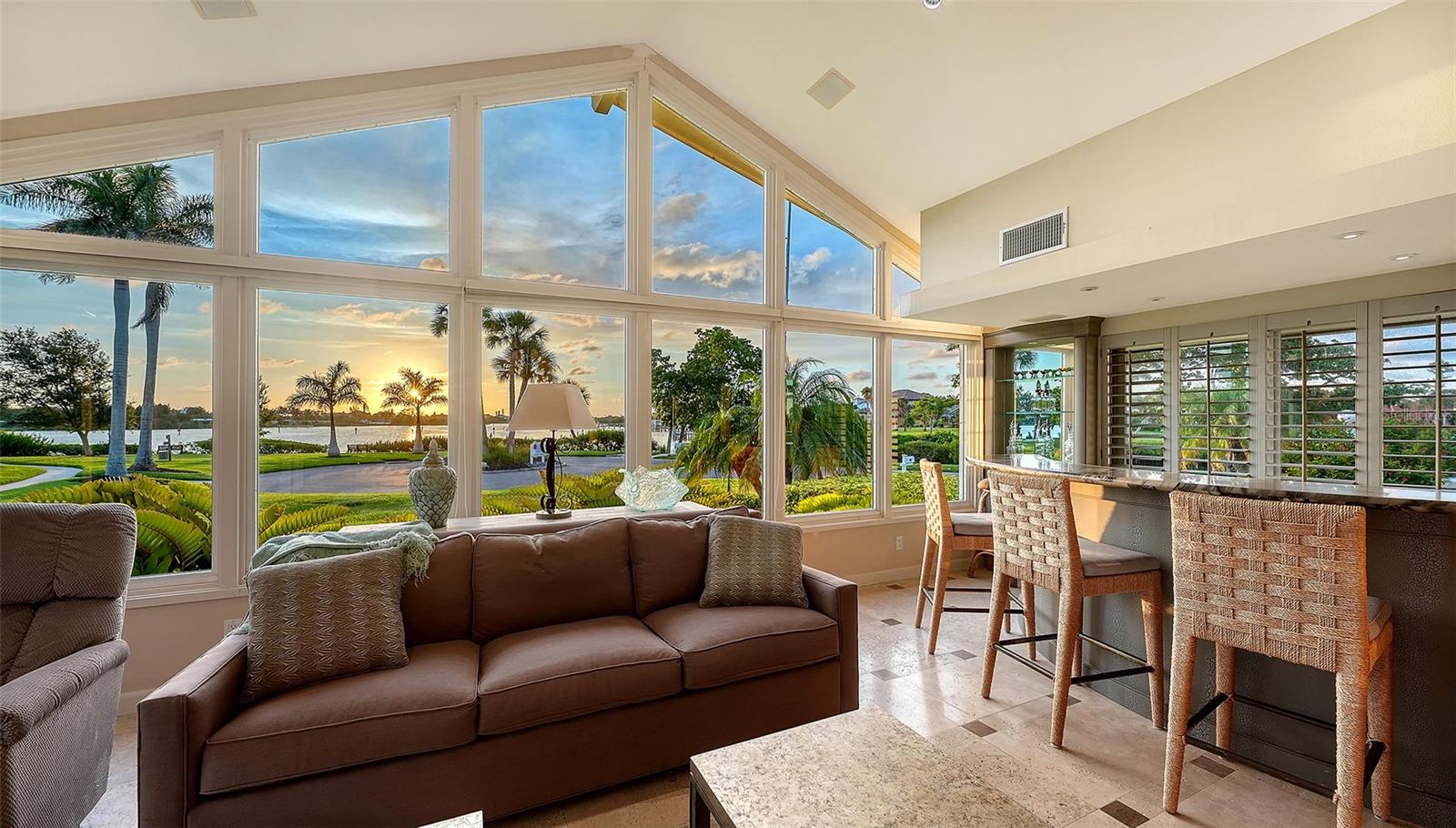 SOUTHBAY YACHT & RACQUET CLUB - Residential