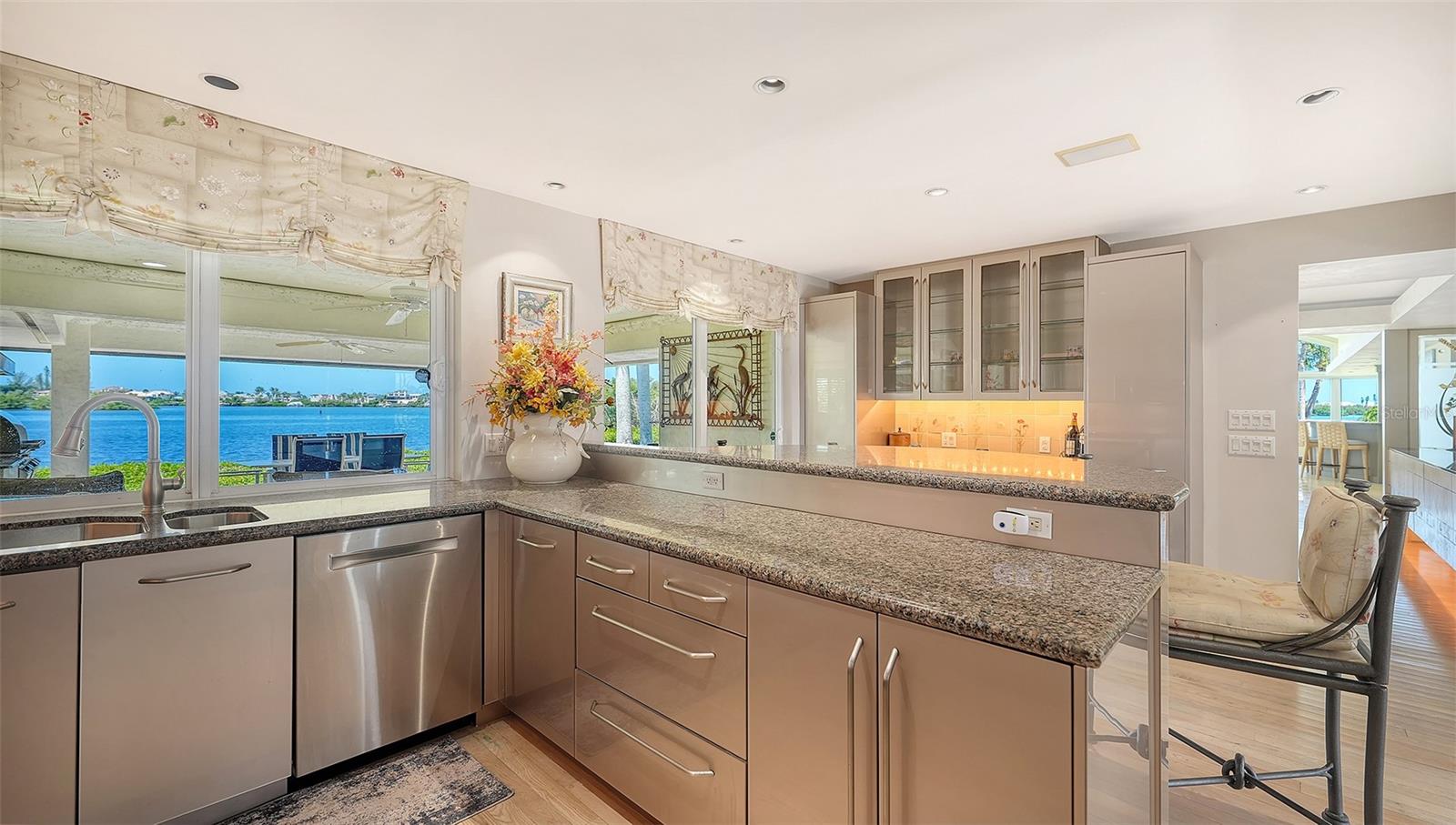 SOUTHBAY YACHT & RACQUET CLUB - Residential