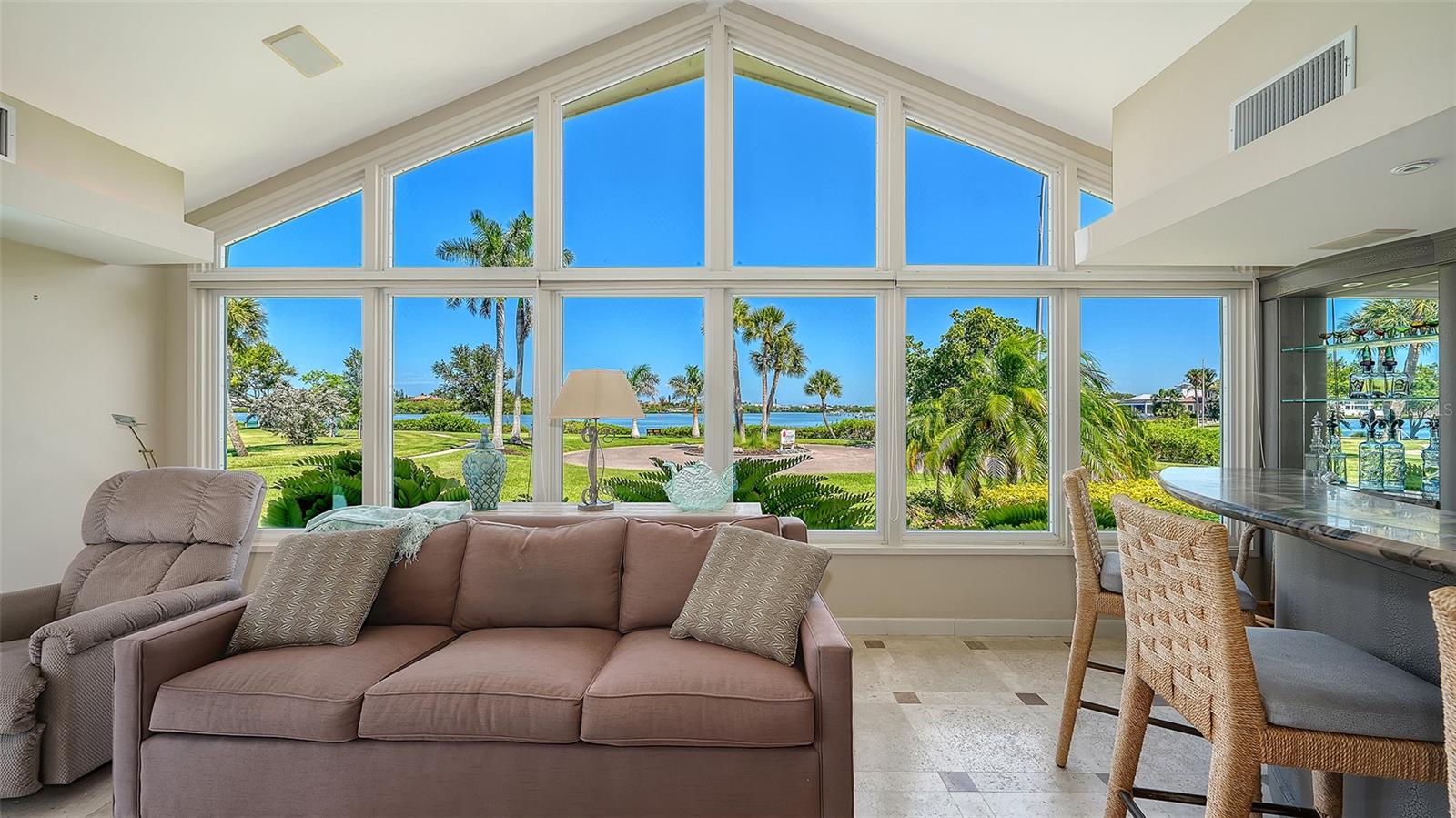 SOUTHBAY YACHT & RACQUET CLUB - Residential