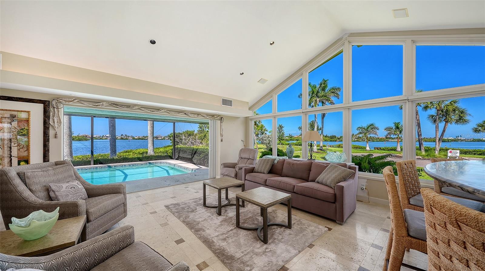 SOUTHBAY YACHT & RACQUET CLUB - Residential