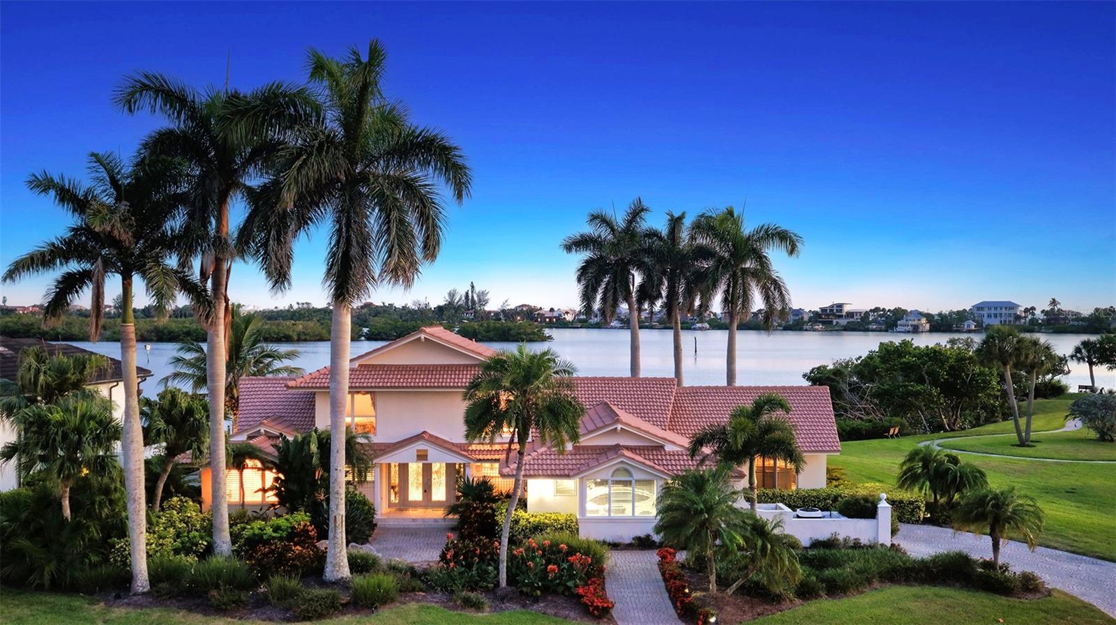 SOUTHBAY YACHT & RACQUET CLUB - Residential