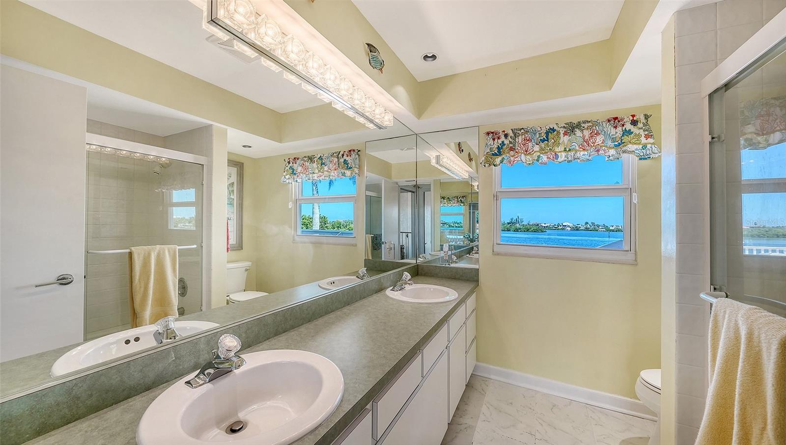 SOUTHBAY YACHT & RACQUET CLUB - Residential