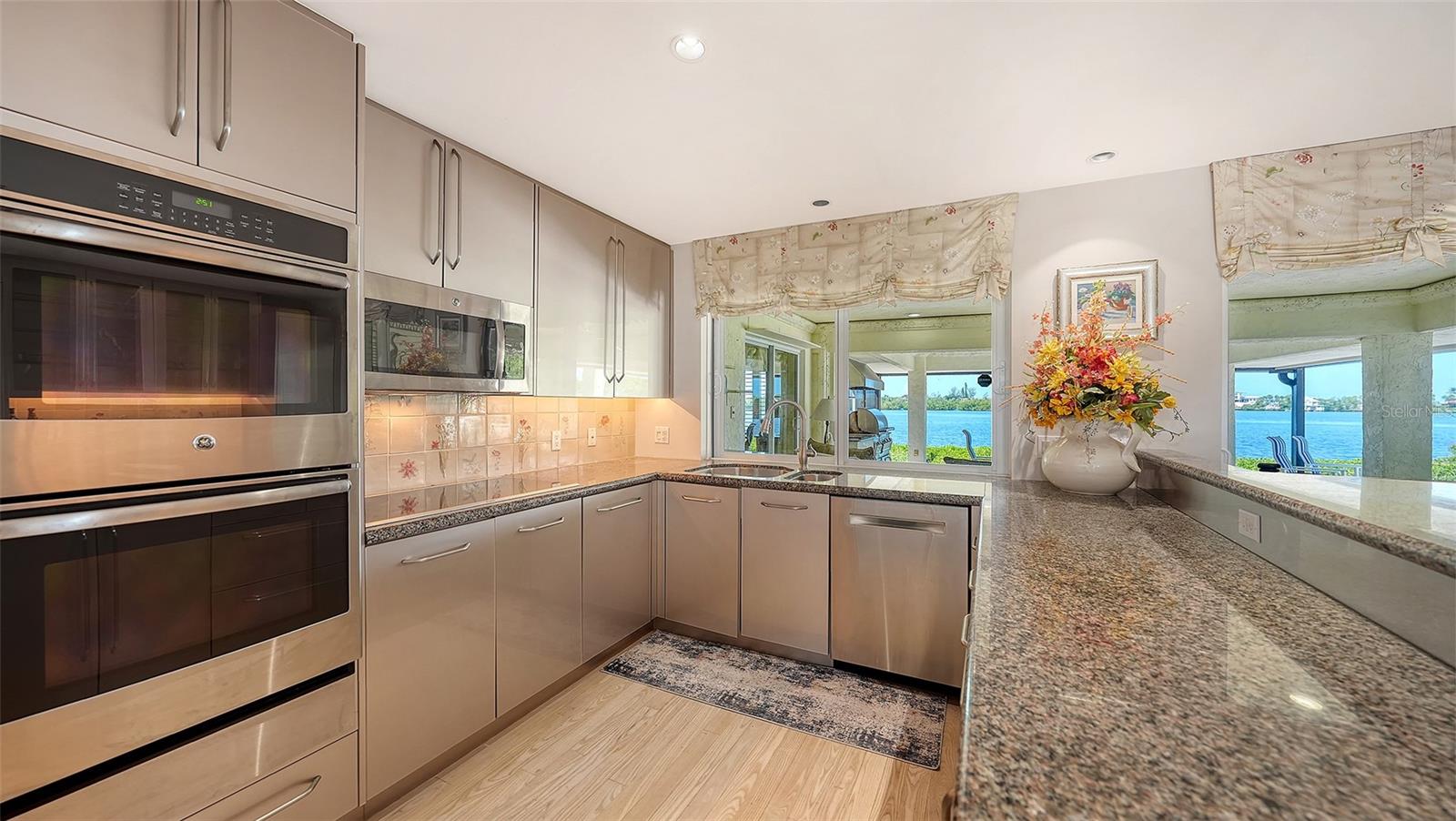SOUTHBAY YACHT & RACQUET CLUB - Residential
