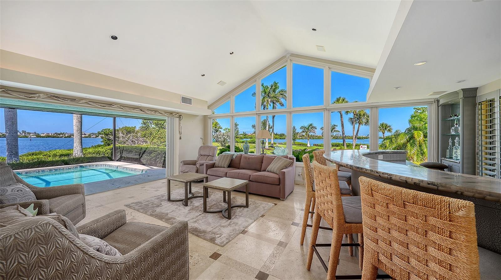 SOUTHBAY YACHT & RACQUET CLUB - Residential