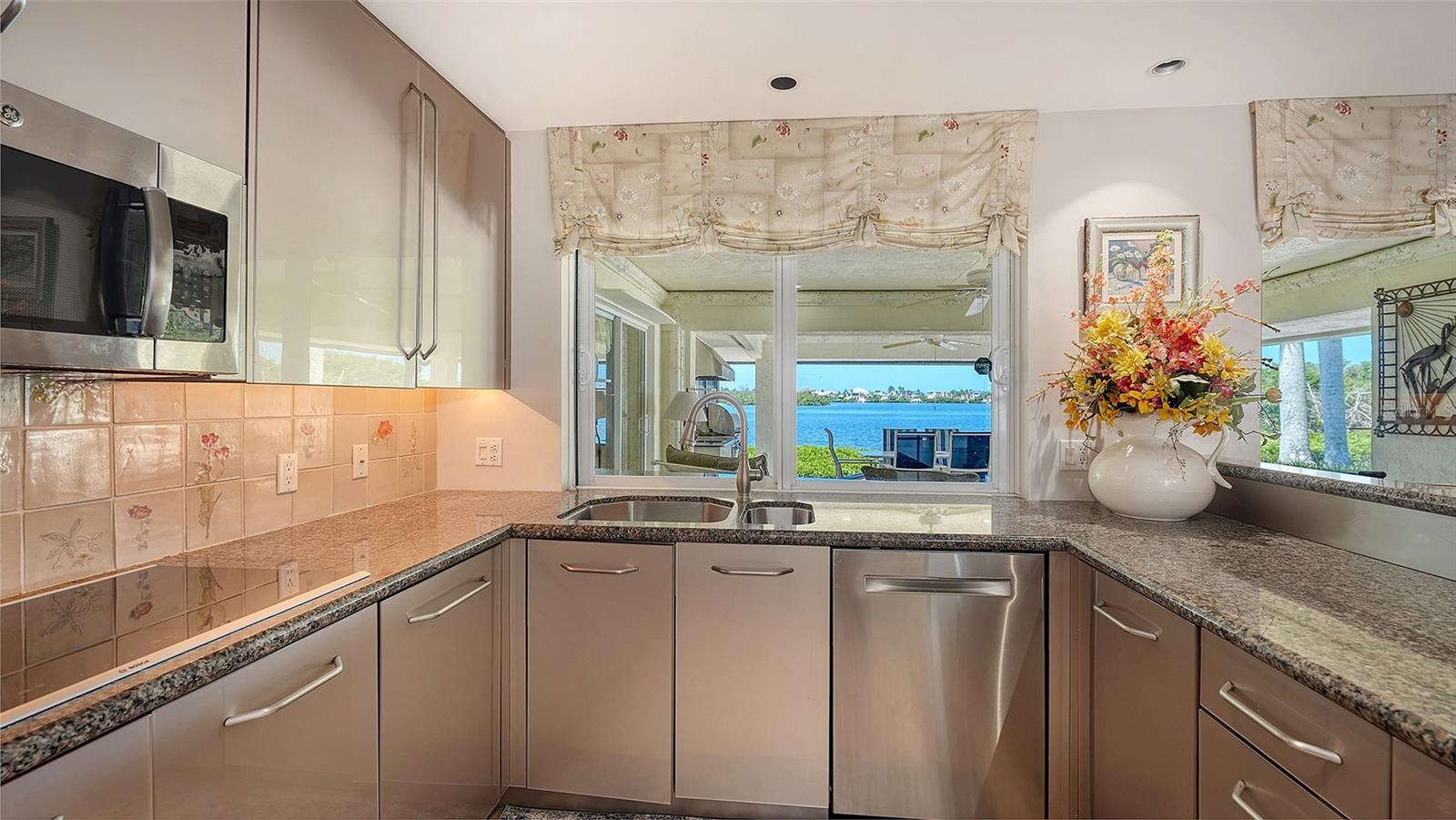 SOUTHBAY YACHT & RACQUET CLUB - Residential