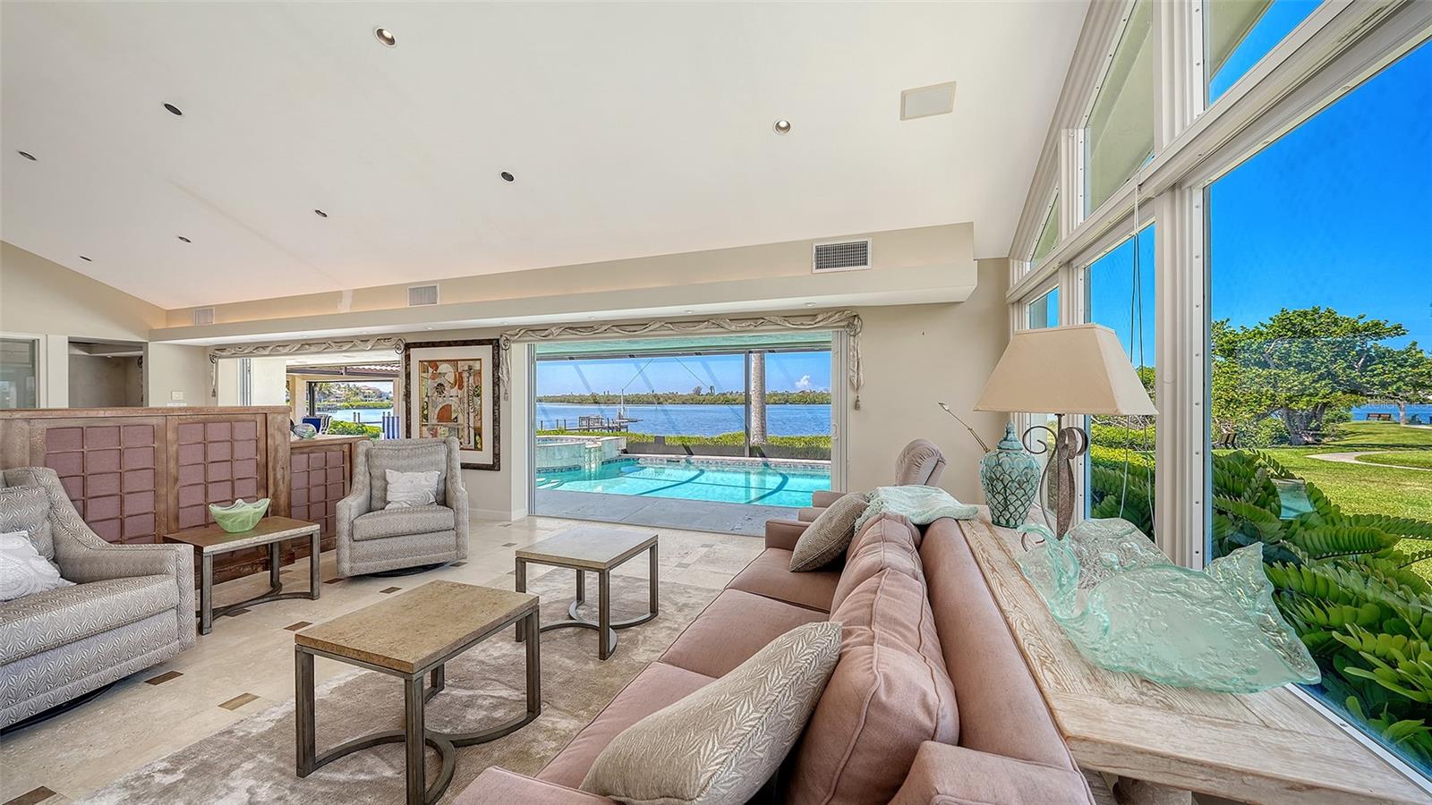 SOUTHBAY YACHT & RACQUET CLUB - Residential