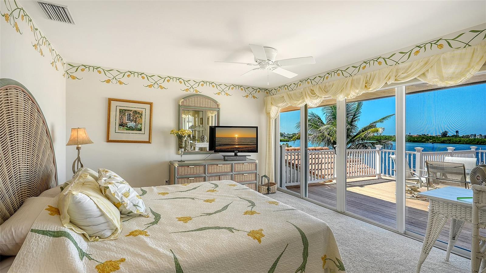 SOUTHBAY YACHT & RACQUET CLUB - Residential