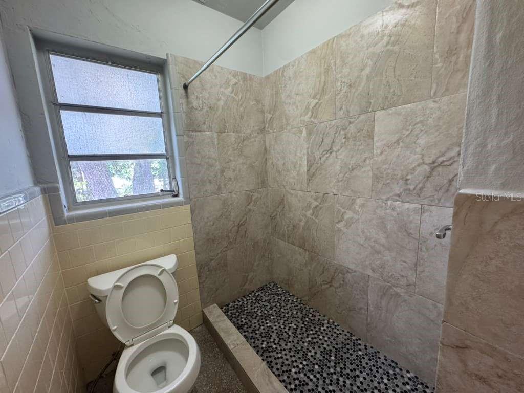 RIDGE MANOR - Residential Lease