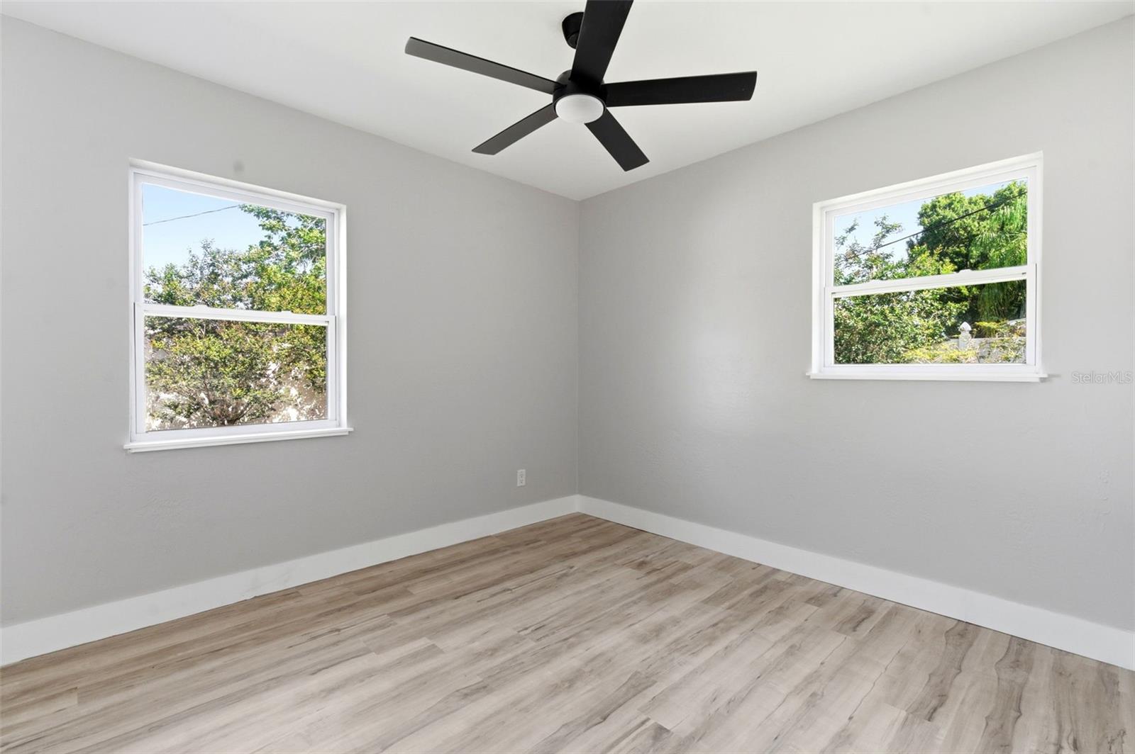 MEADOW LAWN 9TH ADD - Residential