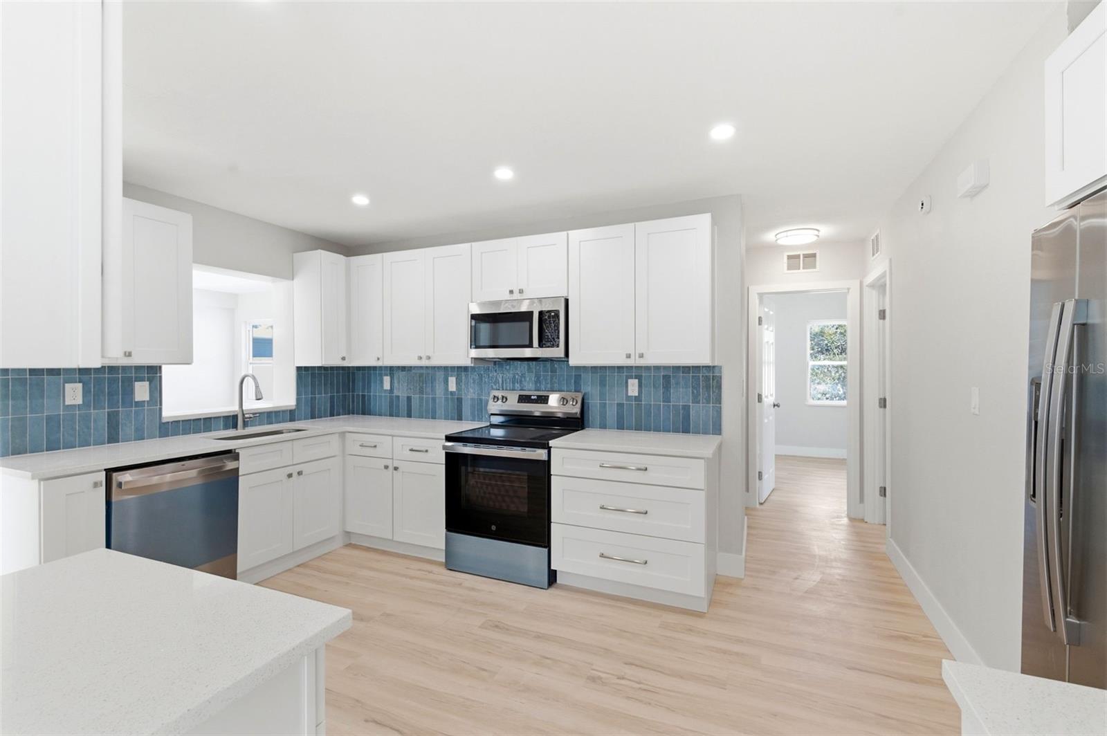 MEADOW LAWN 9TH ADD - Residential